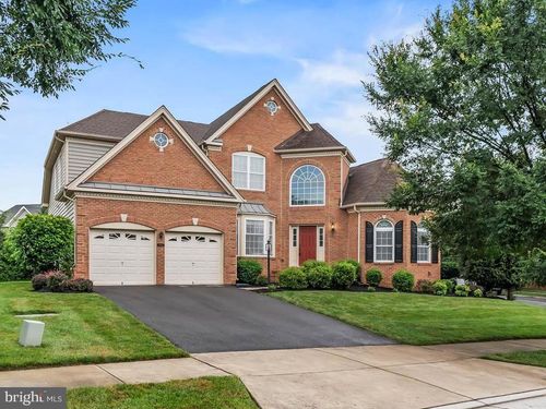 15562 Admiral Baker Cir, HAYMARKET, VA, 20169-8177 | Card Image