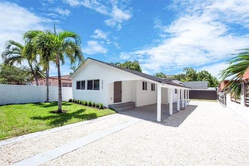 2479 Nw 26th St, Miami, FL, 33142-6569 | Card Image