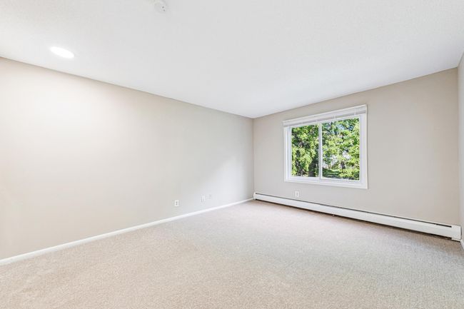 15_13_interior.jpg | Image 15