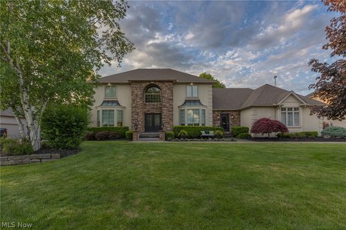 74 Oak Tree, Canfield, OH, 44406 | Card Image