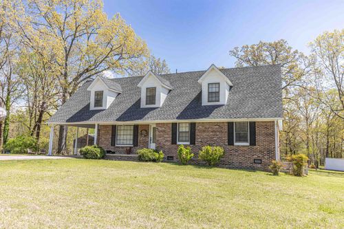 142 Treece St, Selmer, TN, 38375-3216 | Card Image