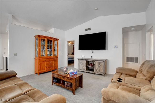 UNIT-201 - 8048 Astrology Ct, Condo with 3 bedrooms, 2 bathrooms and null parking in Las Vegas NV | Image 10