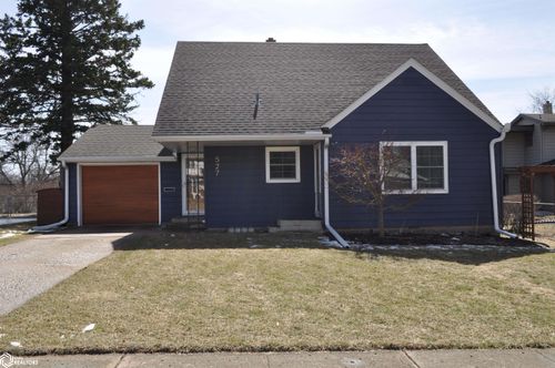 527 W 17th St, Carroll, IA, 51401-1411 | Card Image