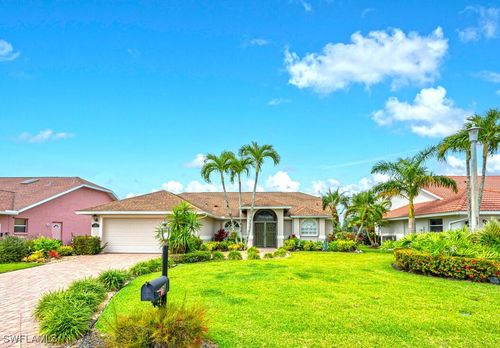 626 Lambton Ln, NAPLES, FL, 34104-8303 | Card Image