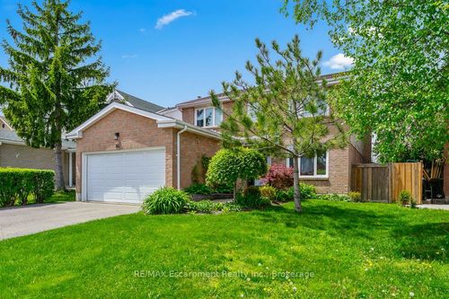 86 Northampton St, Brampton, ON, L6S3Y7 | Card Image