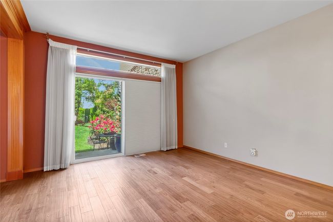Large patio door w/transom lets in the light | Image 9