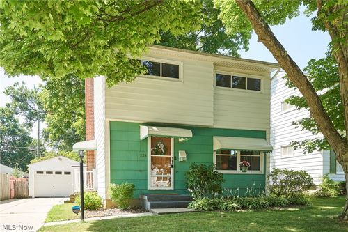 124 Filmore Ave, Cuyahoga Falls, OH, 44221-1438 | Card Image