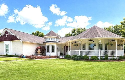 102 Palmer Dr, Comanche, TX, 76442-9294 | Card Image