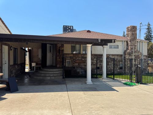 4741 W Mckinley Ave, Fresno, CA, 93722-5439 | Card Image
