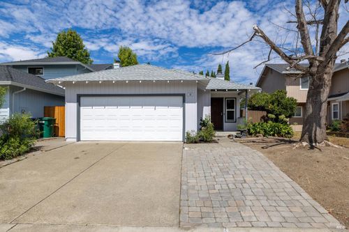 16 Ahlstrom Drive, Cotati, CA, 94931 | Card Image