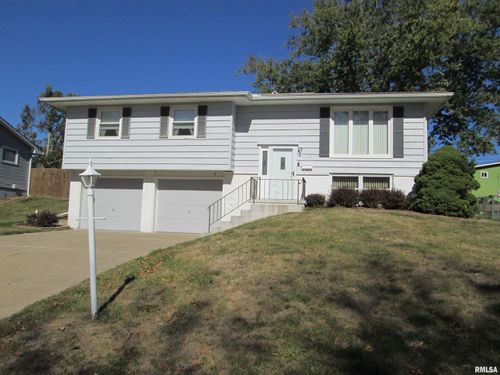 3129 N Birkshire Drive, Peoria, IL, 61615 | Card Image