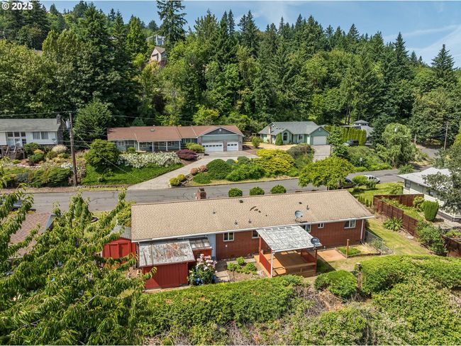 1938 Nw Sierra Ln, House other with 3 bedrooms, 2 bathrooms and 2 parking in Camas WA | Image 34