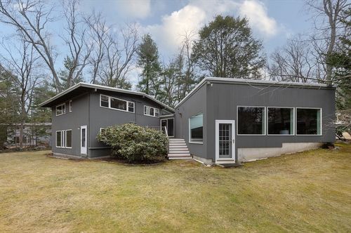 27 Peacock Farm Rd, Lexington, MA, 02421-6341 | Card Image