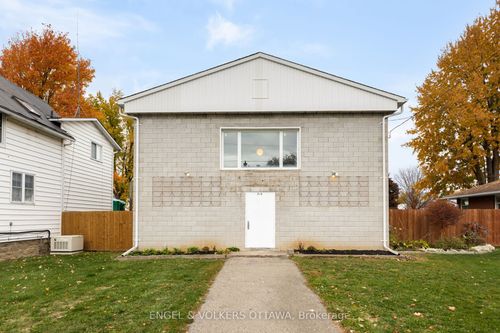 518 Church St, Winchester, ON, K0C2K0 | Card Image