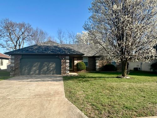 505 E Ozark Jubilee Dr, Nixa, MO, 65714-8332 | Card Image