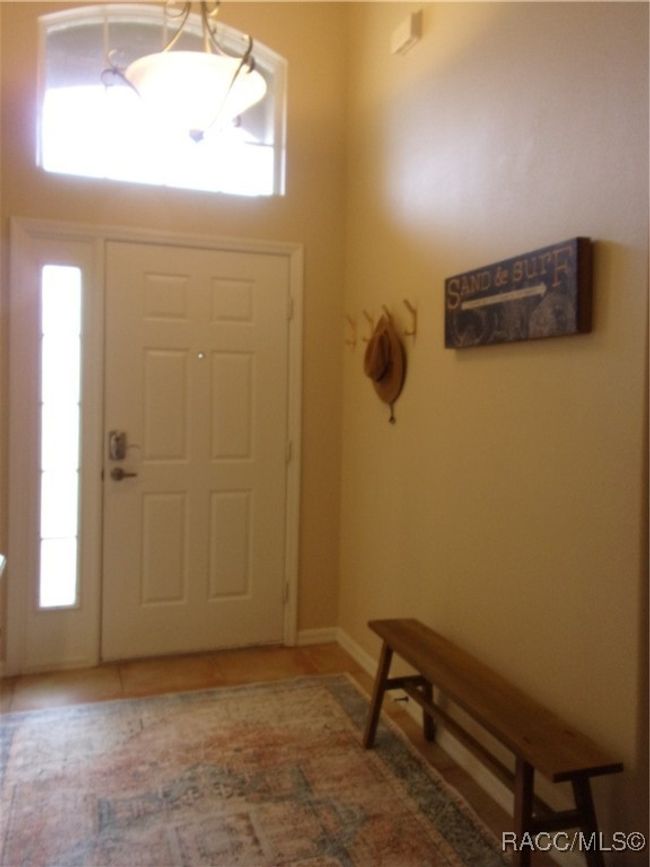 877 Silver Meadow Loop, House other with 3 bedrooms, 2 bathrooms and null parking in Hernando FL | Image 4