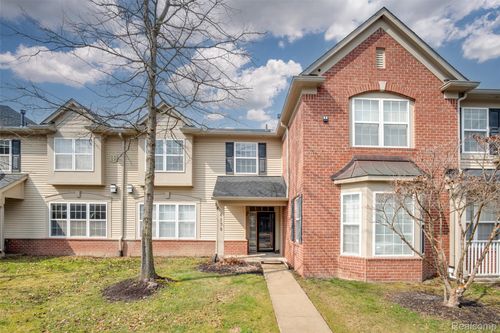 4176 Elizabeth Ave, Canton, MI, 48188-7225 | Card Image