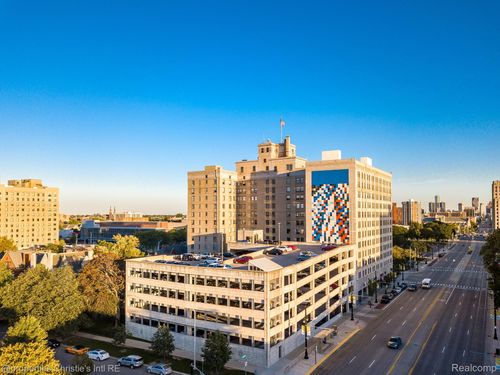 731-15 E Kirby St, Detroit, MI, 48202-4041 | Card Image