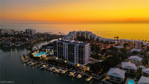 apt-402-2400 Gulf Shore Blvd N, NAPLES, FL, 34103-4316 | Card Image