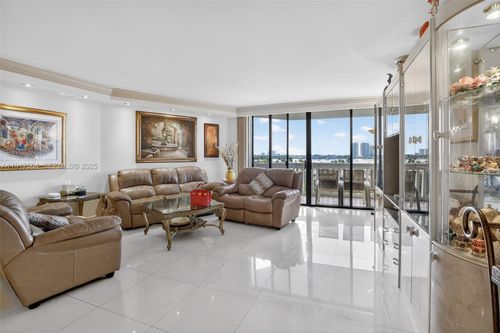 602-1000 E Island Blvd, Aventura, FL, 33160-4938 | Card Image