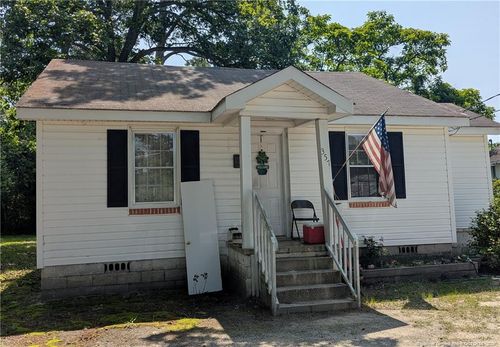 357 S 2nd St, Saint Pauls, NC, 28384-1805 | Card Image