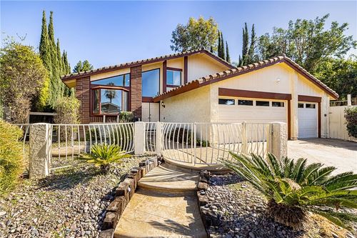 2912 Canna St, Thousand Oaks, CA, 91360-1417 | Card Image
