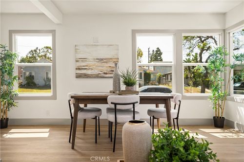 2510 Termino Ave, Long Beach, CA, 90815-1725 | Card Image