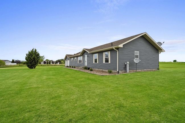 874 Bon Street, House other with 3 bedrooms, 2 bathrooms and null parking in CECIL WI | Image 45
