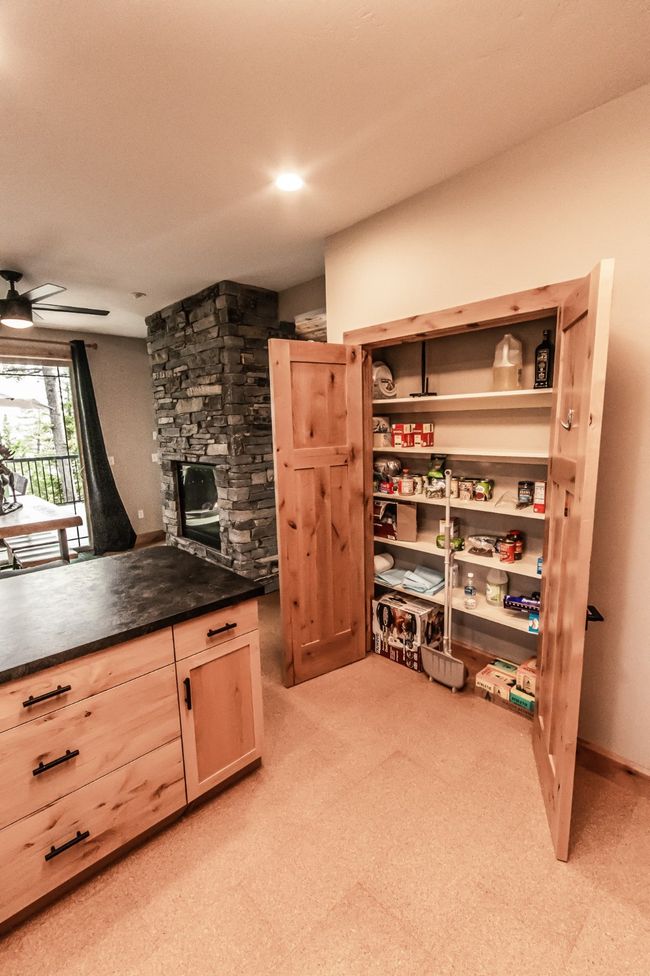 Kitchen Pantry | Image 11