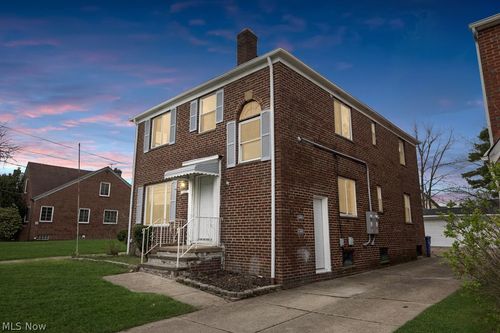 3596 Warren Rd, Cleveland, OH, 44111-3039 | Card Image