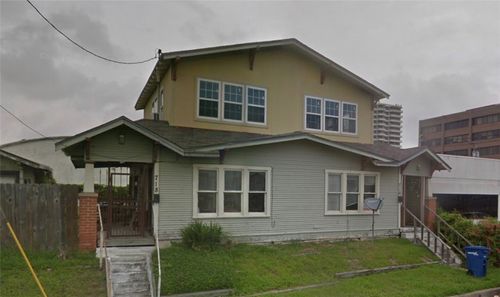 718 Kinney St, Corpus Christi, TX, 78401-3020 | Card Image