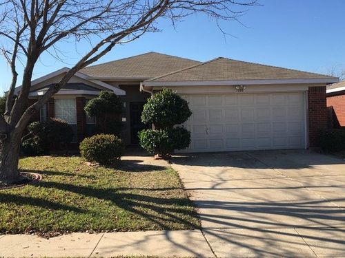 7108 Avington Way, Fort Worth, TX, 76133-8925 | Card Image