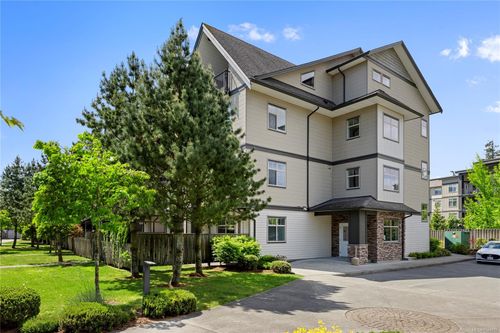 204-2117 Meredith Rd, Nanaimo, BC, V9S2N2 | Card Image