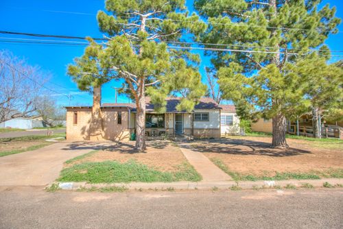 66 W 34th St, San Angelo, TX, 76903-2318 | Card Image