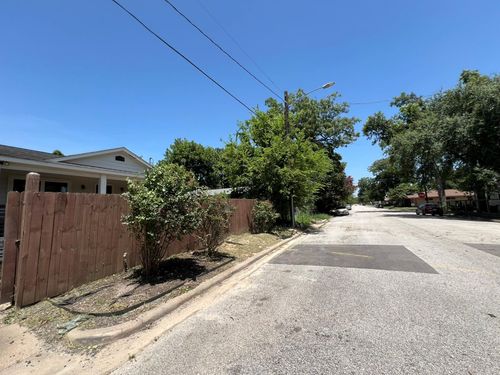 1309 Tarley St, Houston, TX, 77009-1545 | Card Image