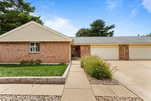 0-4 Fields E, Champaign, IL, 61822-6107 | Card Image