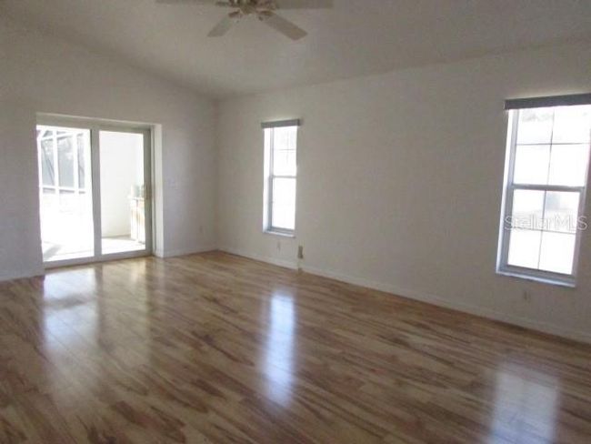 7558 Sw 103 Rd Loop, House other with 3 bedrooms, 2 bathrooms and null parking in OCALA FL | Image 6