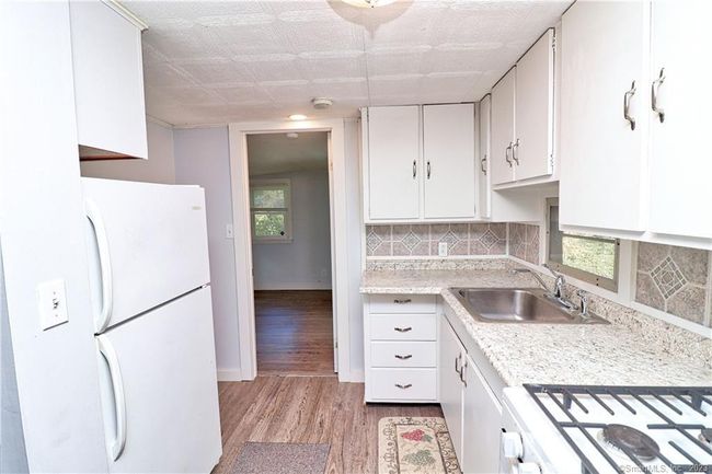 37 Clark Rd, House other with 1 bedrooms, 1 bathrooms and 4 parking in Naugatuck CT | Image 11