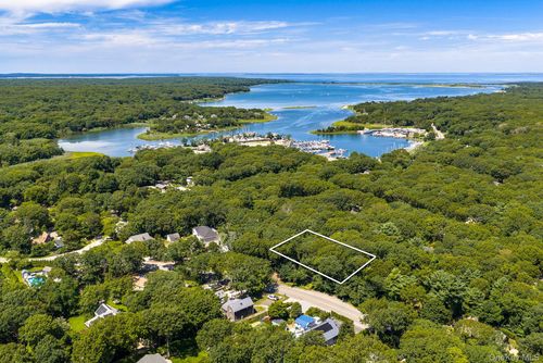 21 & 23 Abraham'S Path (Also Called Pavilion Place) Path, East Hampton, NY, 11937 | Card Image