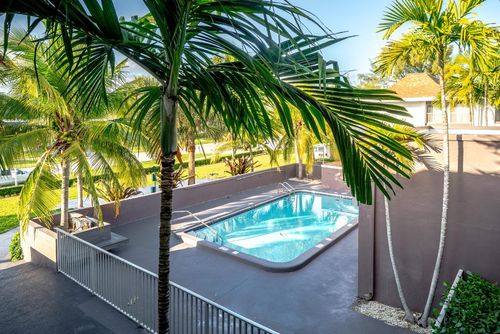 1800 Nw 4th Ave, Boca Raton, FL, 33432-1572 | Card Image