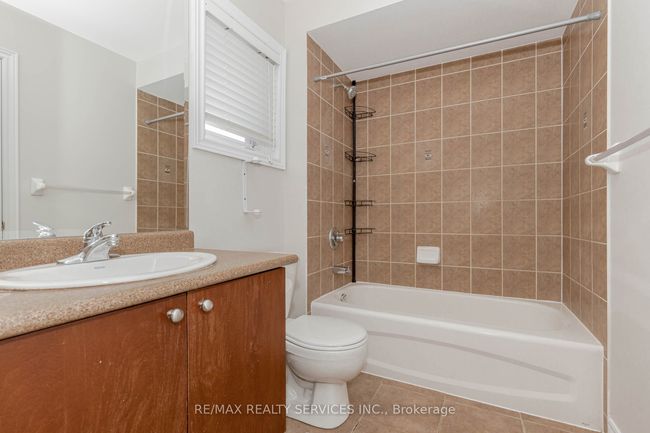 33 Leparc Rd, House other with 7 bedrooms, 5 bathrooms and 5 parking in Brampton ON | Image 34