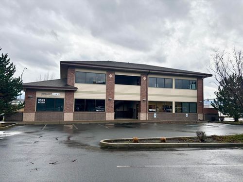 202-3523 Arrowhead Dr, Medford, OR, 97504-7296 | Card Image