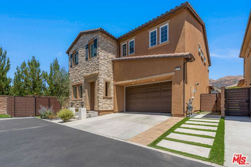 20705 Butternut Cir, Porter Ranch, CA, 91326-4952 | Card Image