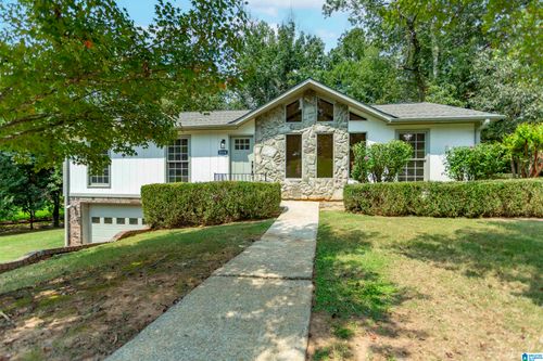 5530 Woodcreek Dr, Pinson, AL, 35126-3566 | Card Image