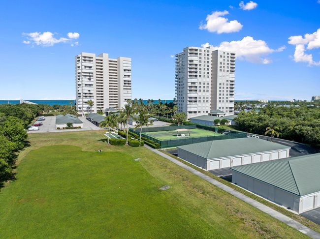 APT-3-4 - 5051 N Highway A1a, Condo with 3 bedrooms, 2 bathrooms and null parking in Hutchinson Island FL | Image 33