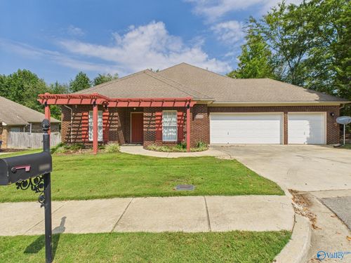 8800 Belle Mor Dr Nw, Madison, AL, 35757-6727 | Card Image