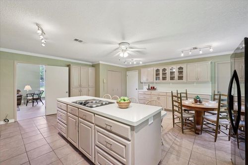 3010 Kelly St, West Orange, TX, 77630-7150 | Card Image