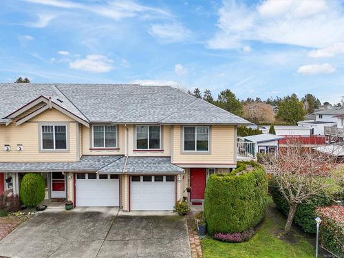 7-2715 Shelbourne St, Victoria, BC, V8R4M3 | Card Image