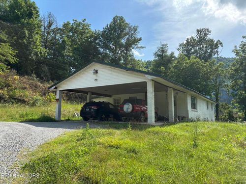 5075 Highway 25e, Tazewell, TN, 37879-5654 | Card Image