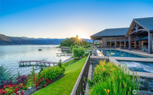 17 & 21 Moonlight Bay Ln, Chelan, WA, 98816-6002 | Card Image